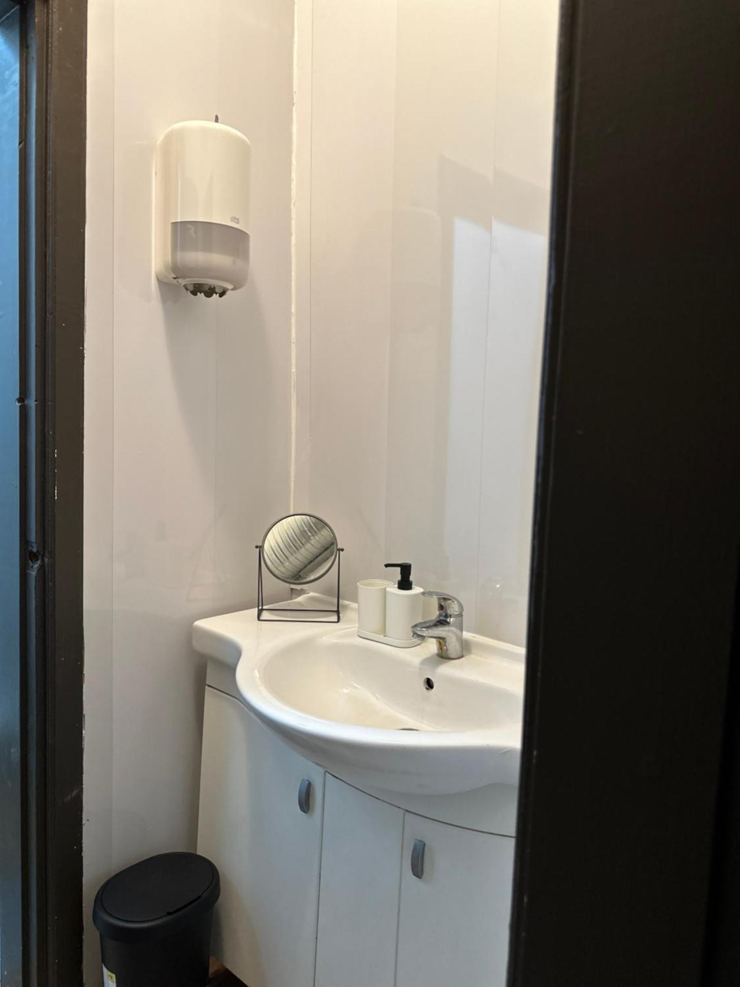 The Kliefs Vilnius - Virtual Check-In Albergue Exterior foto